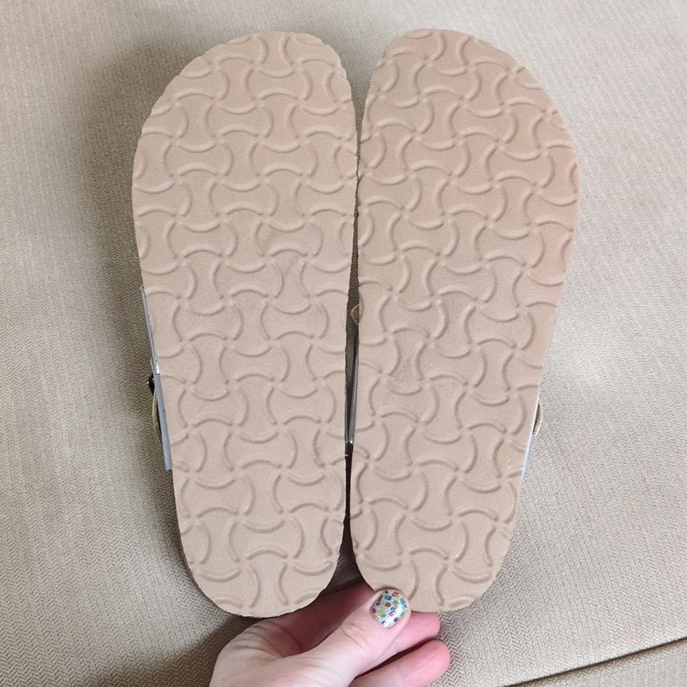 NWOT Bos. & Co. Parr Slip on Sandal in Pearl Nubuck and Silver Mirror Size 41/10